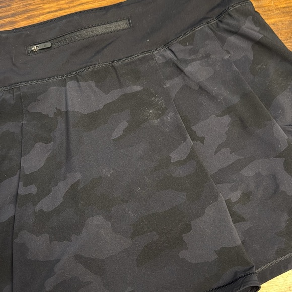 Lululemon Black Pace Rival Camouflage Skirt. Size 10. Gently worn. - Picture 6 of 9